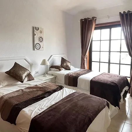 Amarilla Golf Suite